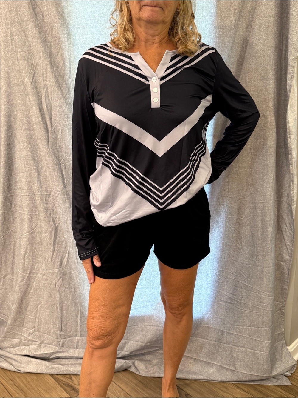 XXL NWOT Black White Striped V Neck Top Fall Fashion Blouse Tunic Tee Everyday